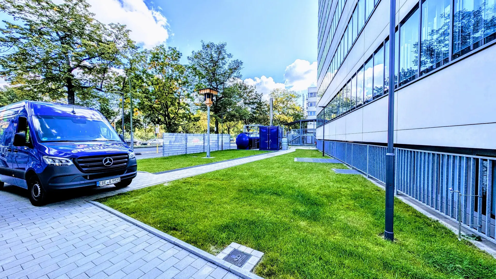 Mehr über den Artikel erfahren Heizcontainer mieten Berlin: 1000 kW für Sanierung