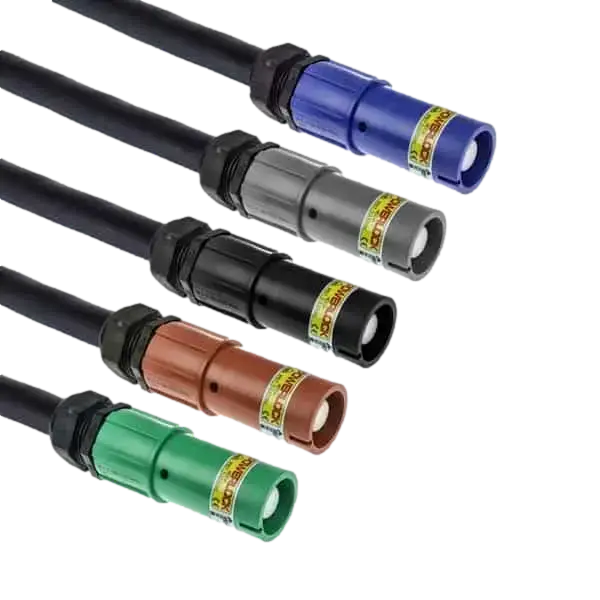 Freigestelltes 400A Powerlock Kabel mit farbcodierten Steckverbinder zum Mieten für temporäre Stromnetze.