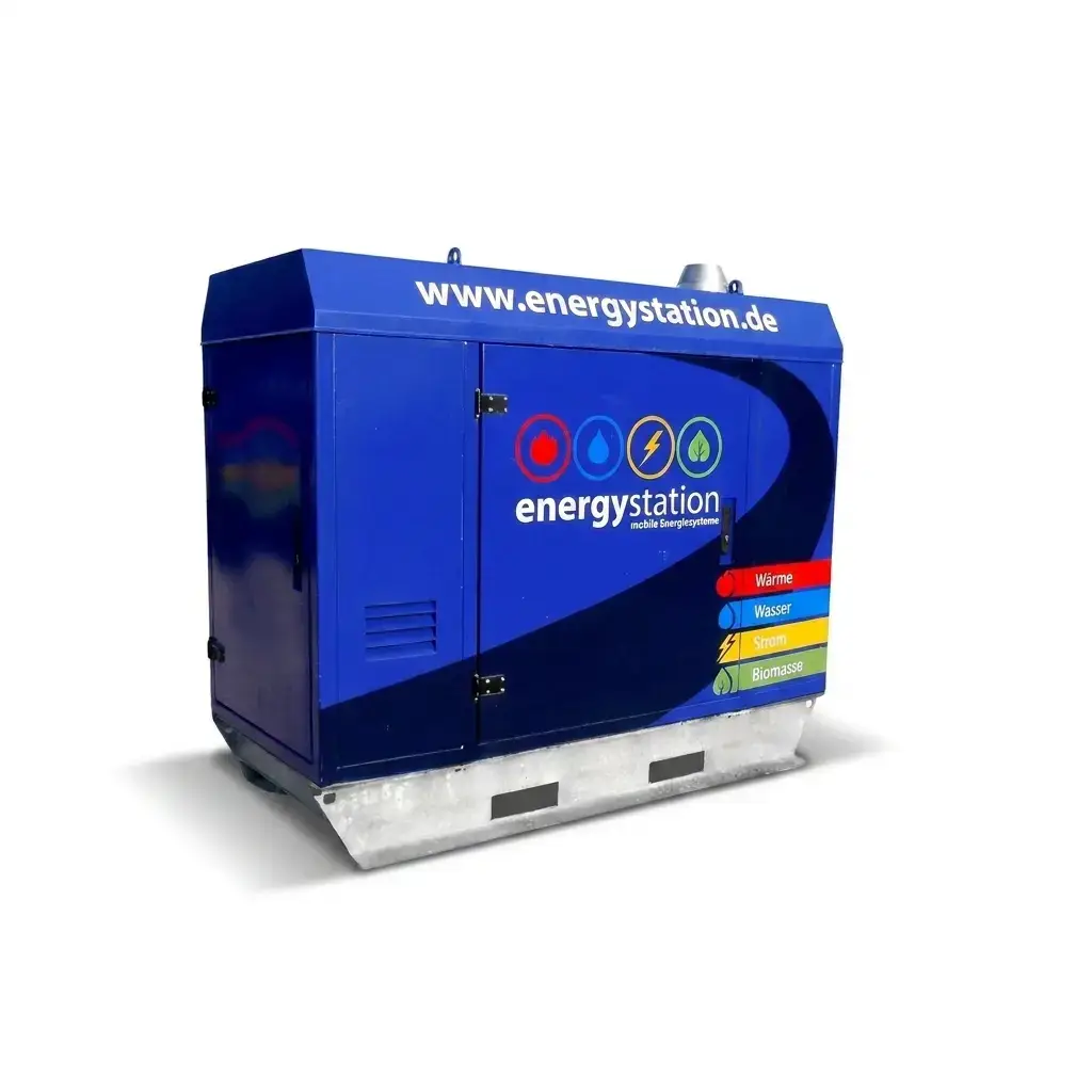 Robuste 120 kW Kompakt-Heizzentrale CON120compact von energystation® mit integriertem 500 Liter Öltank und Edelstahlkamin für die mobile Wärmeversorgung.